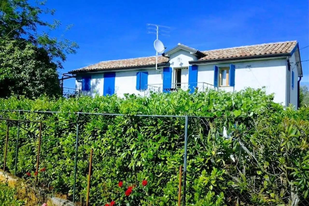 Modern Apartment In Zambratija 90 M²