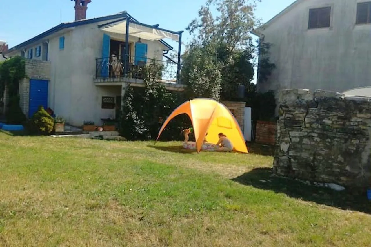 Modern Apartment In Zambratija 90 M²